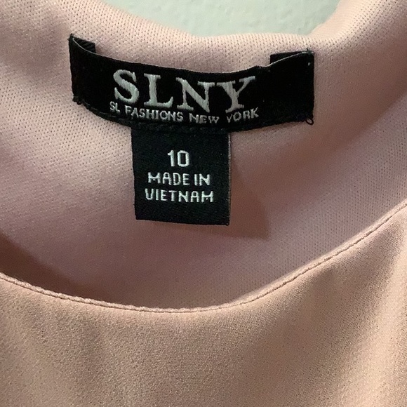 SLNY Fashion New York Jersey Cape Dress - Picture 7 of 11